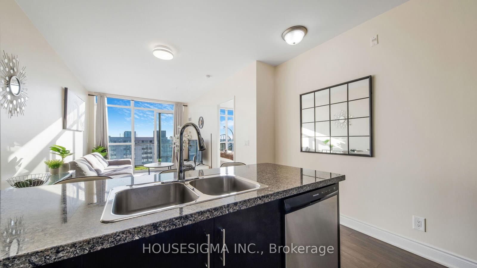 15 James Finlay Way, Unit 1103 thumbnail 13
