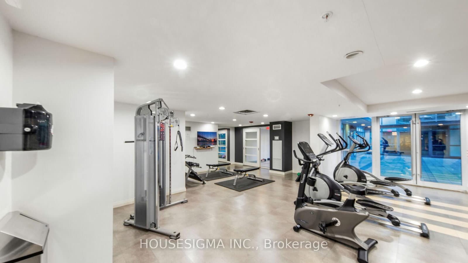 15 James Finlay Way, Unit 1103 thumbnail 28