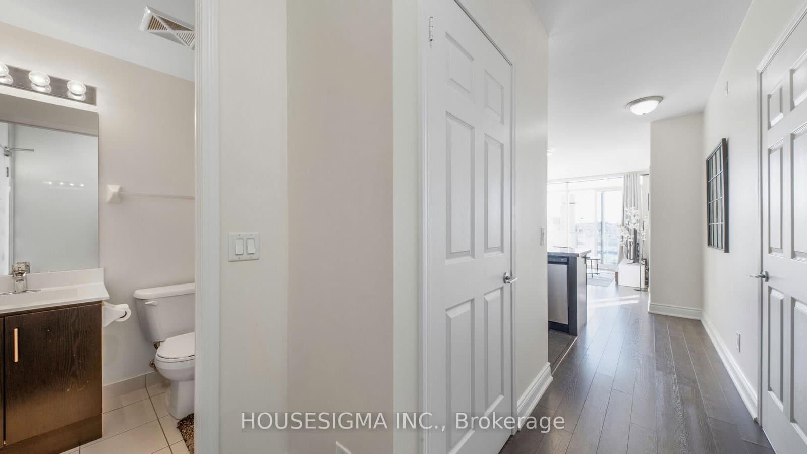 15 James Finlay Way, Unit 1103 thumbnail 3
