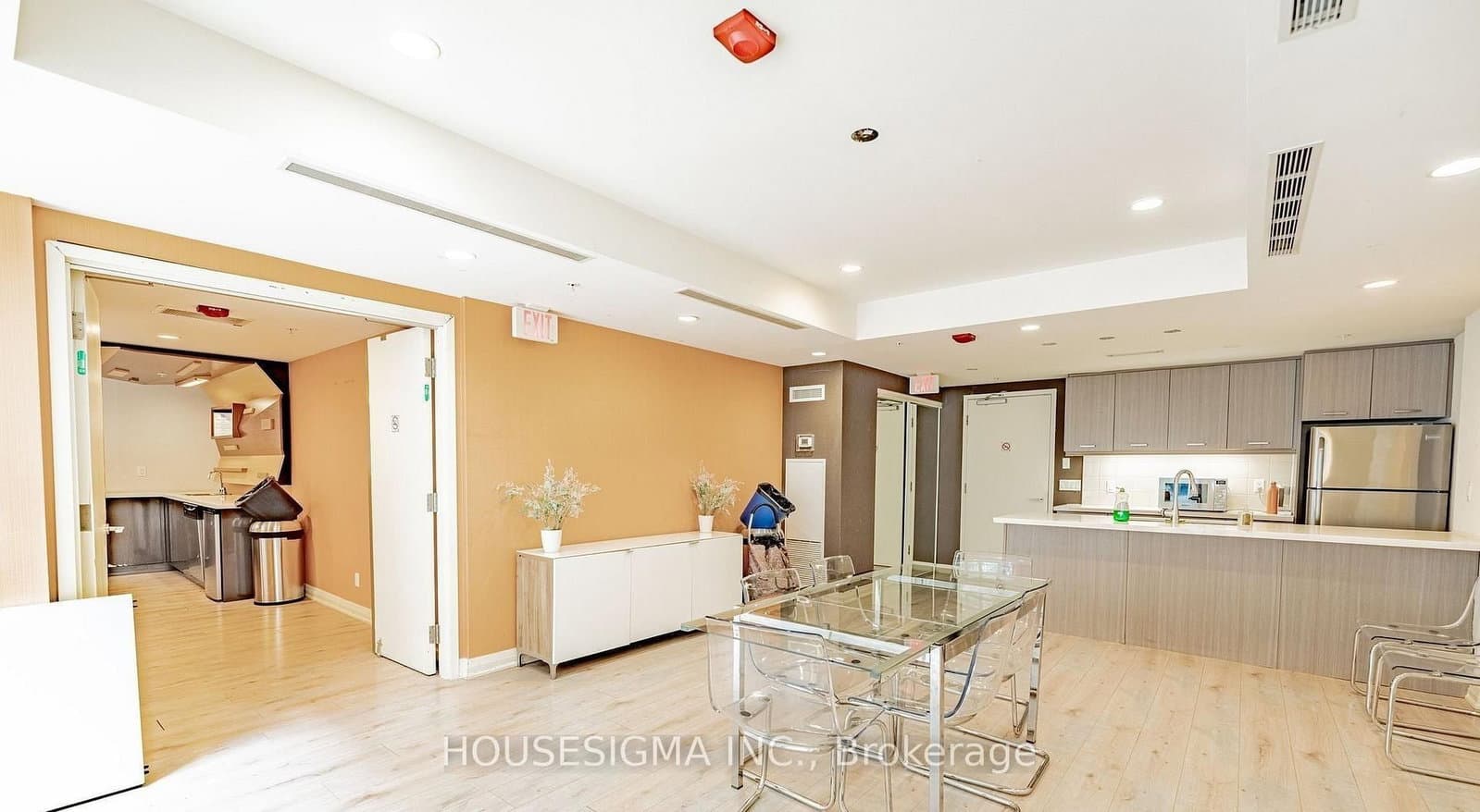 15 James Finlay Way, Unit 1103 thumbnail 32