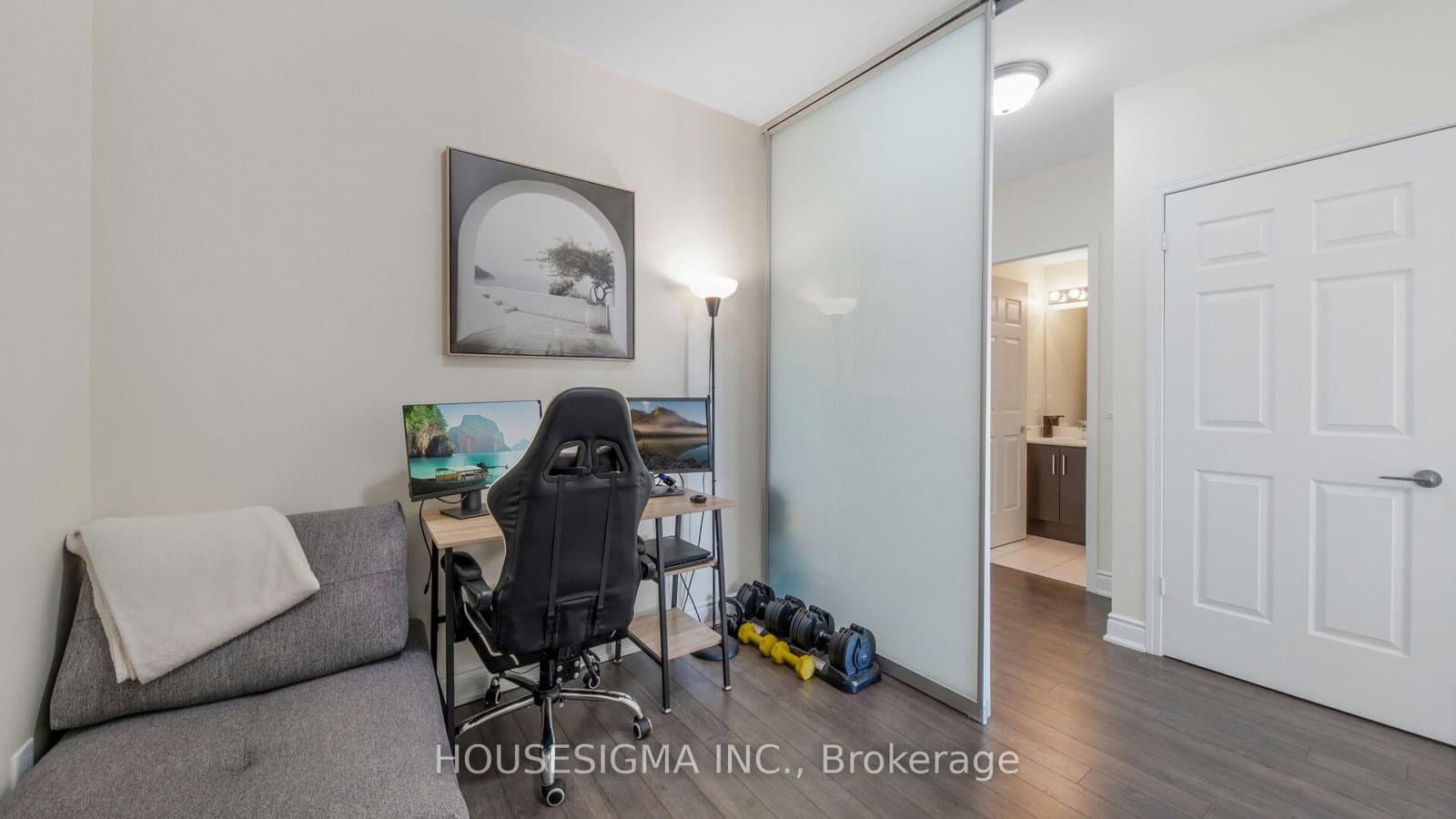 15 James Finlay Way, Unit 1103 thumbnail 6
