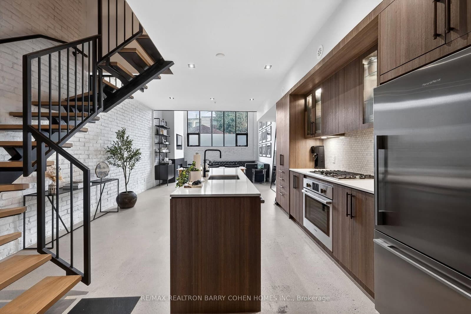 50 Bartlett Avenue, Unit 7 thumbnail 9