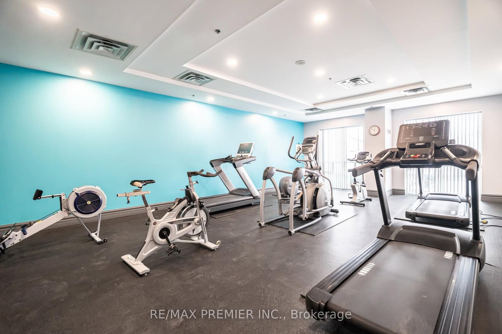 15 Michael Power Place, Unit PH06 thumbnail 33