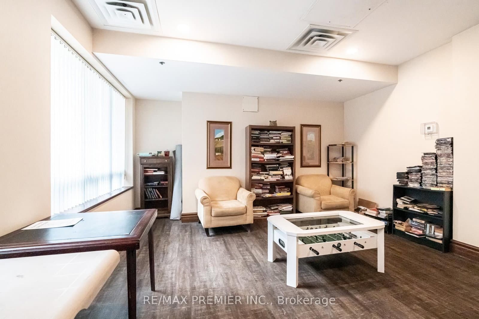 15 Michael Power Place, Unit PH06 thumbnail 35