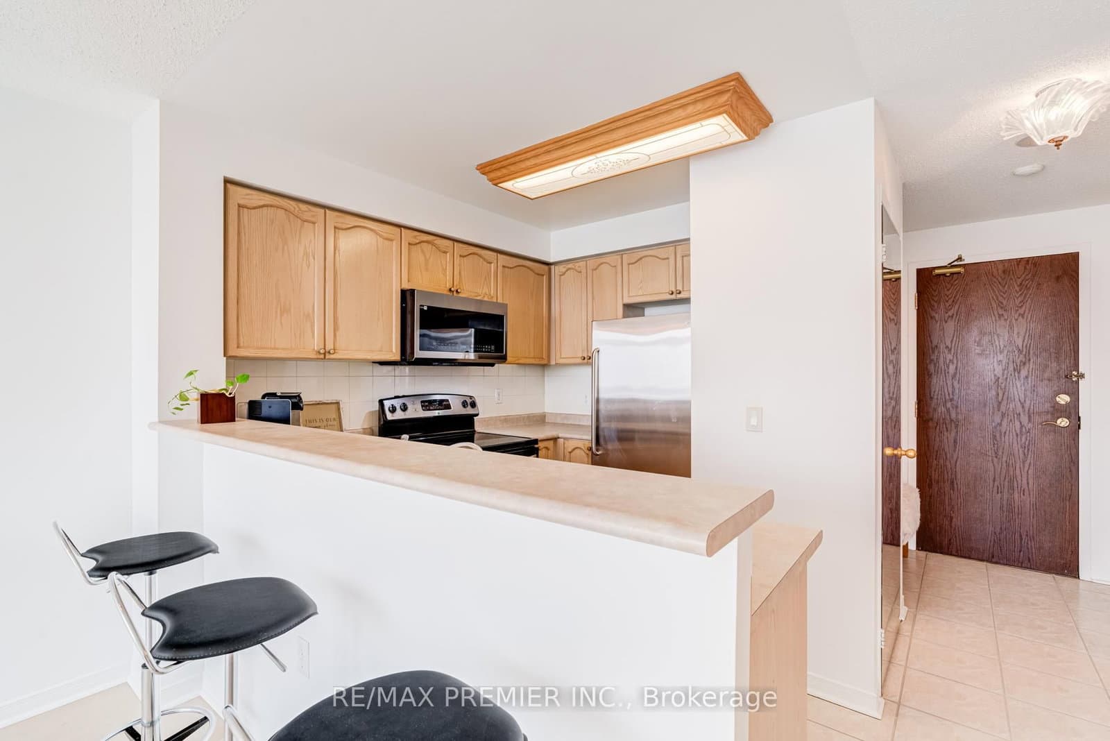 15 Michael Power Place, Unit PH06 thumbnail 8