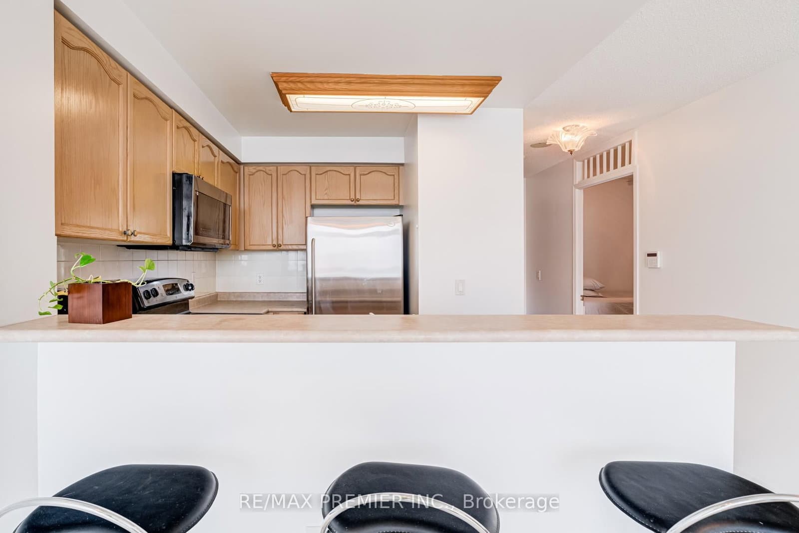 15 Michael Power Place, Unit PH06 thumbnail 9