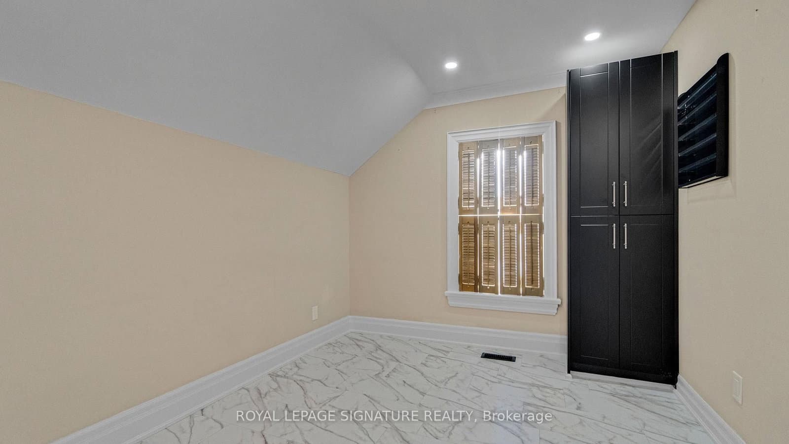 140 Trafalgar Road thumbnail 25