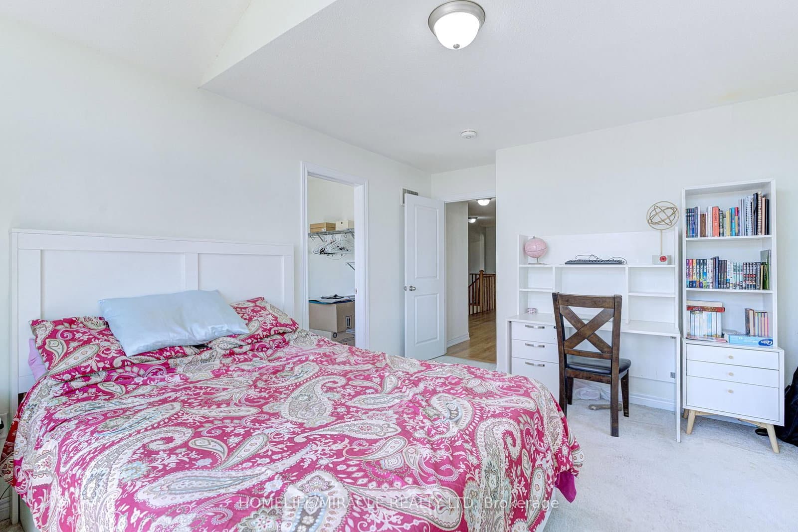 566 Brisdale Drive thumbnail 30