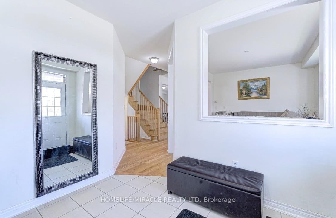 566 Brisdale Drive thumbnail 5