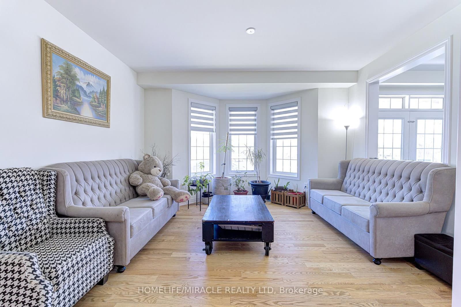 566 Brisdale Drive thumbnail 8