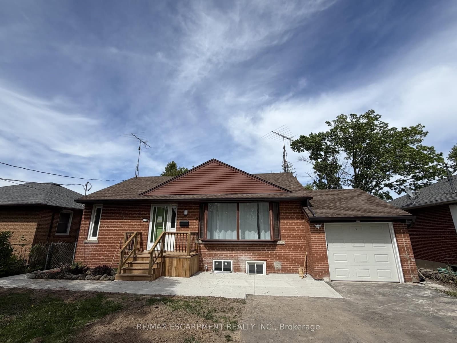 377 Martin Street, Unit UPPER - Image 1