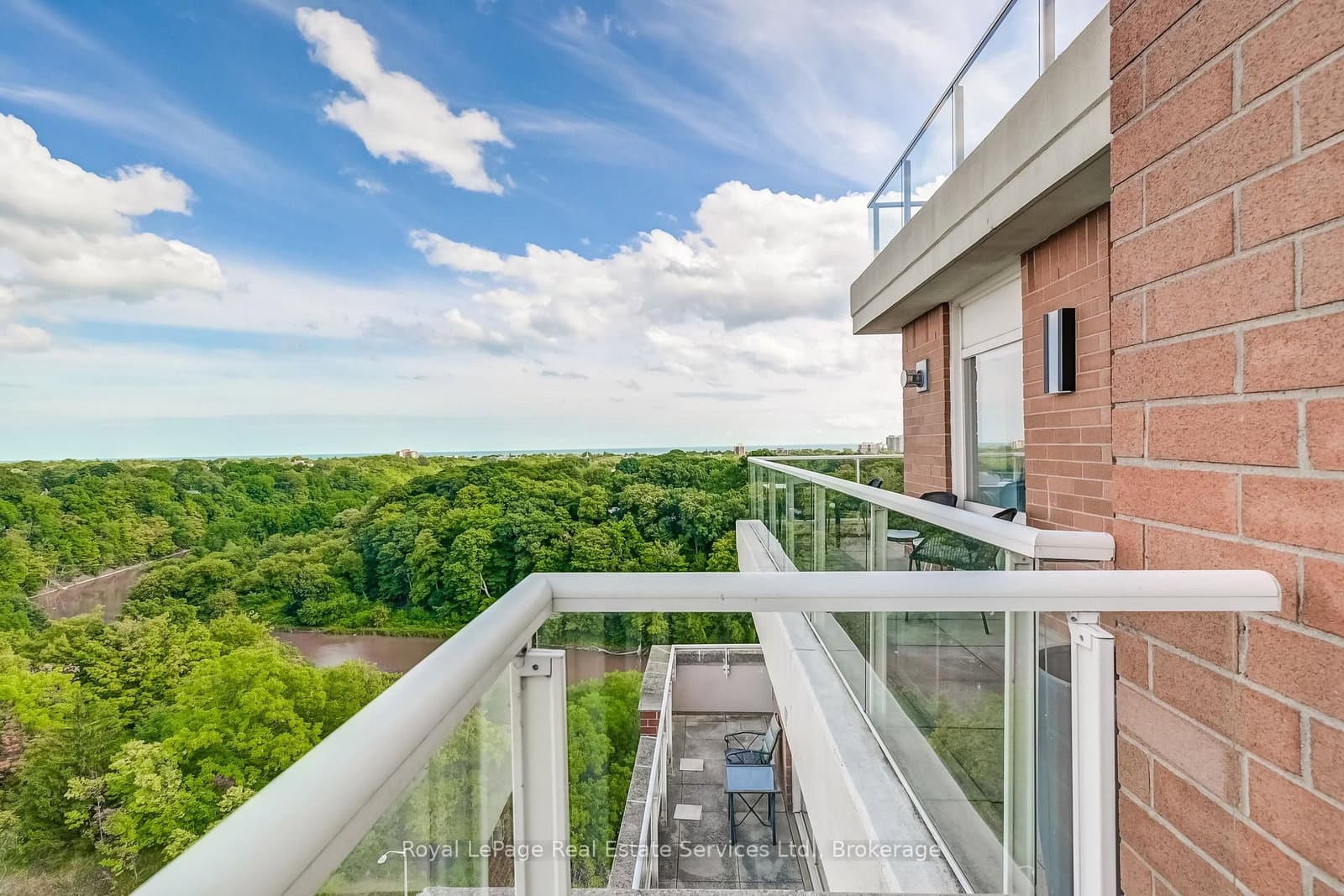60 Old Mill Road, Unit PH1 thumbnail 44