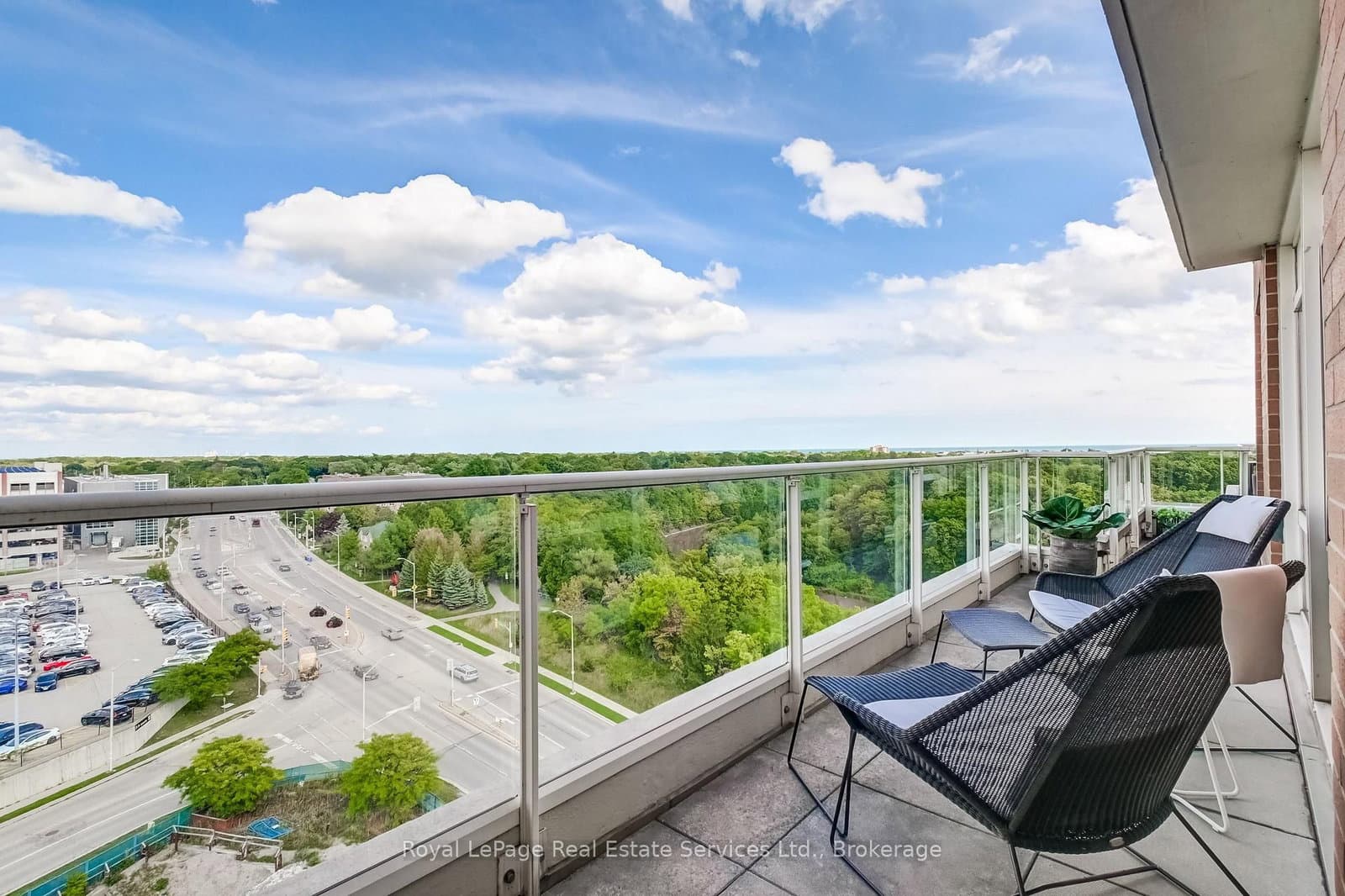 60 Old Mill Road, Unit PH1 thumbnail 45