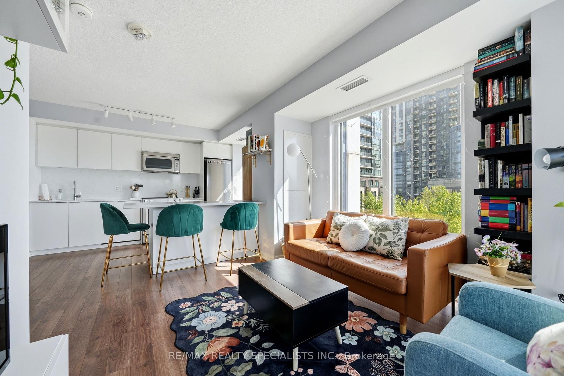 30 Samuel Wood Way, Unit 303 thumbnail 14