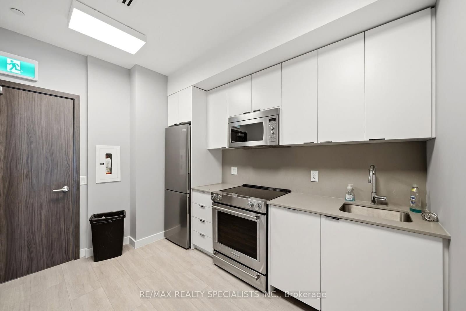 30 Samuel Wood Way, Unit 303 thumbnail 28