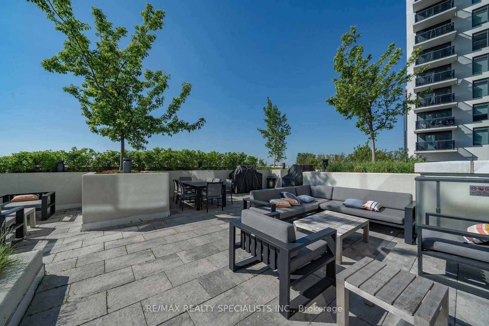 30 Samuel Wood Way, Unit 303 thumbnail 30