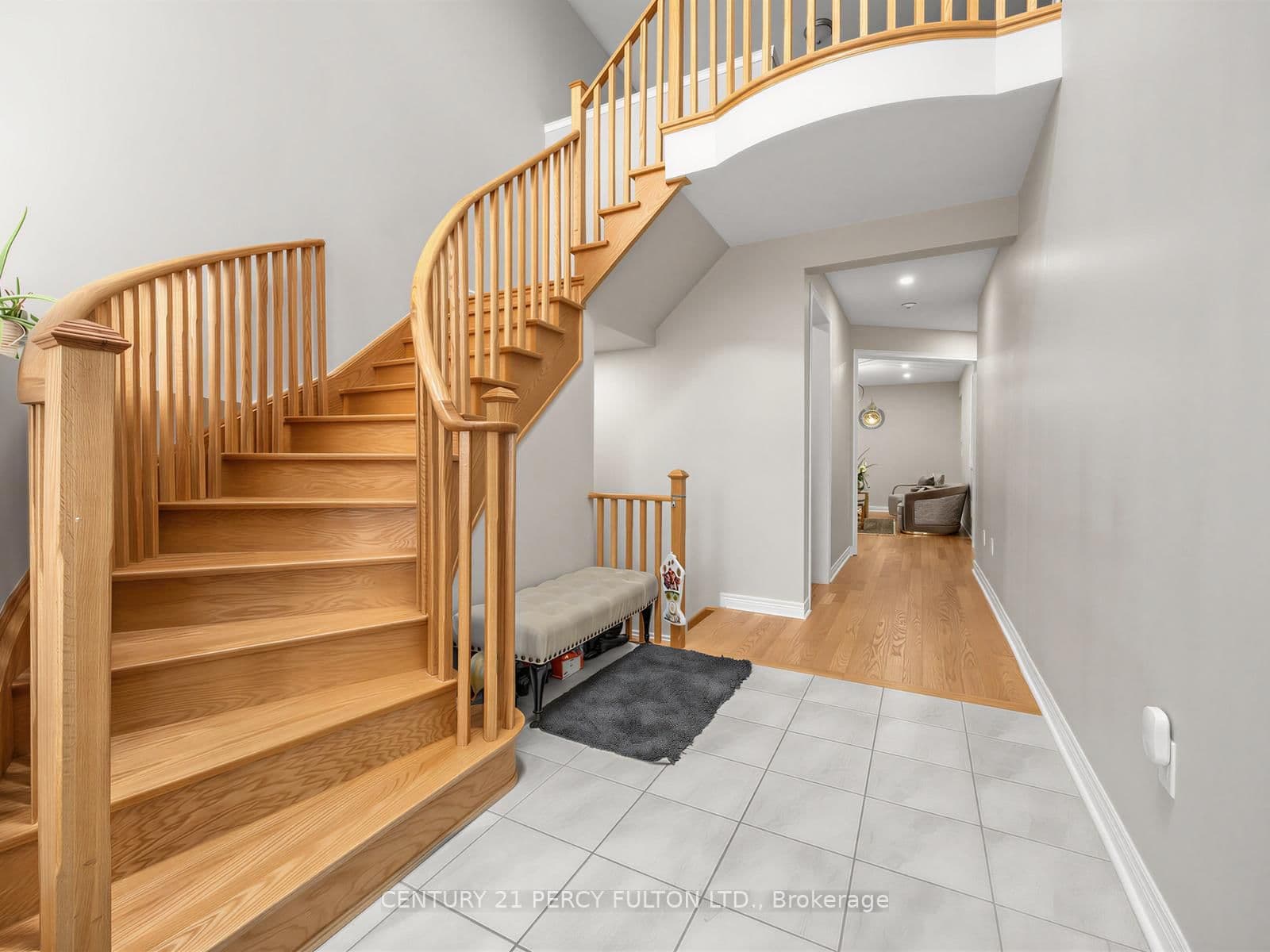 54 Farringdon Crescent thumbnail 4
