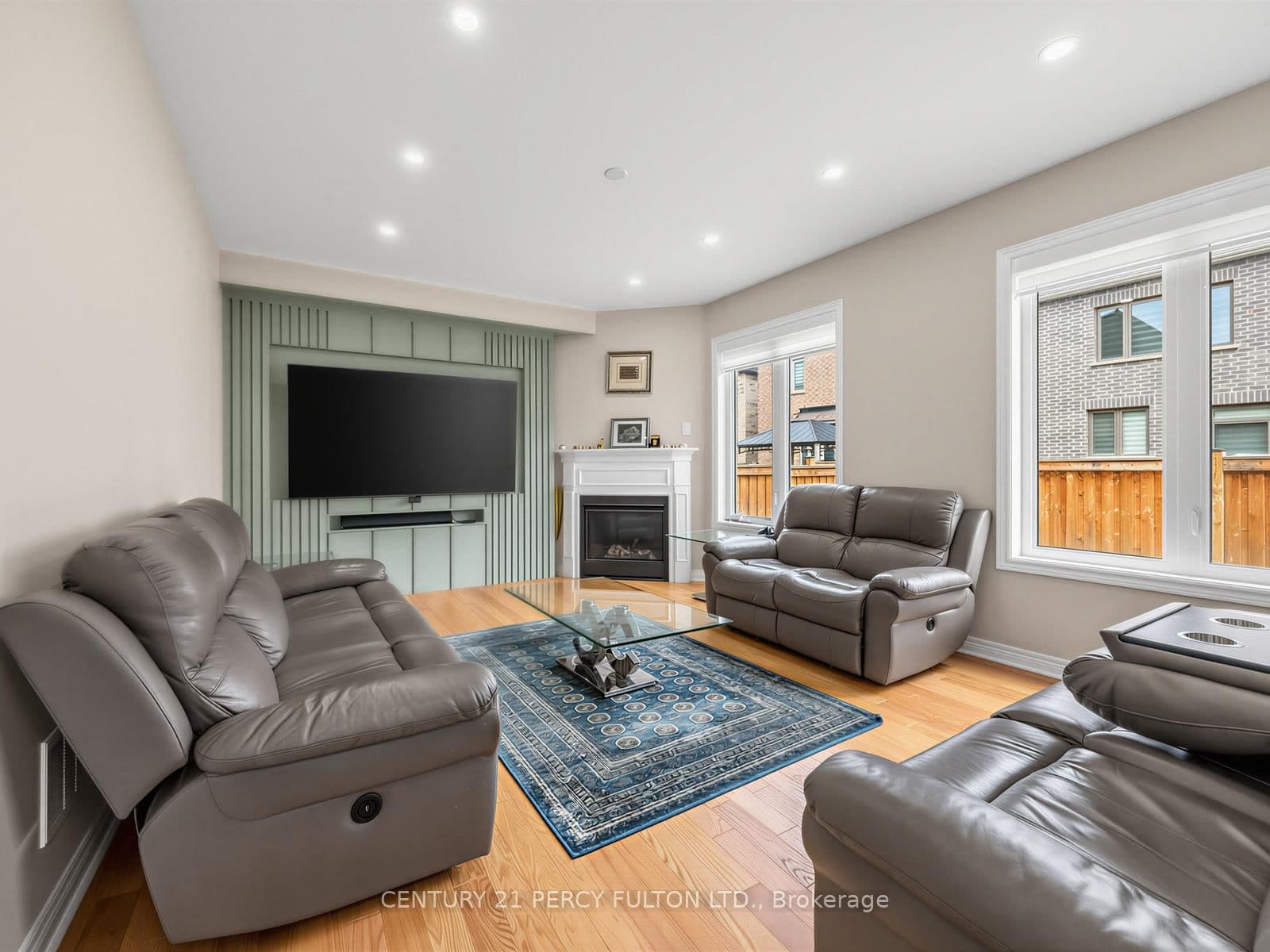 54 Farringdon Crescent thumbnail 5