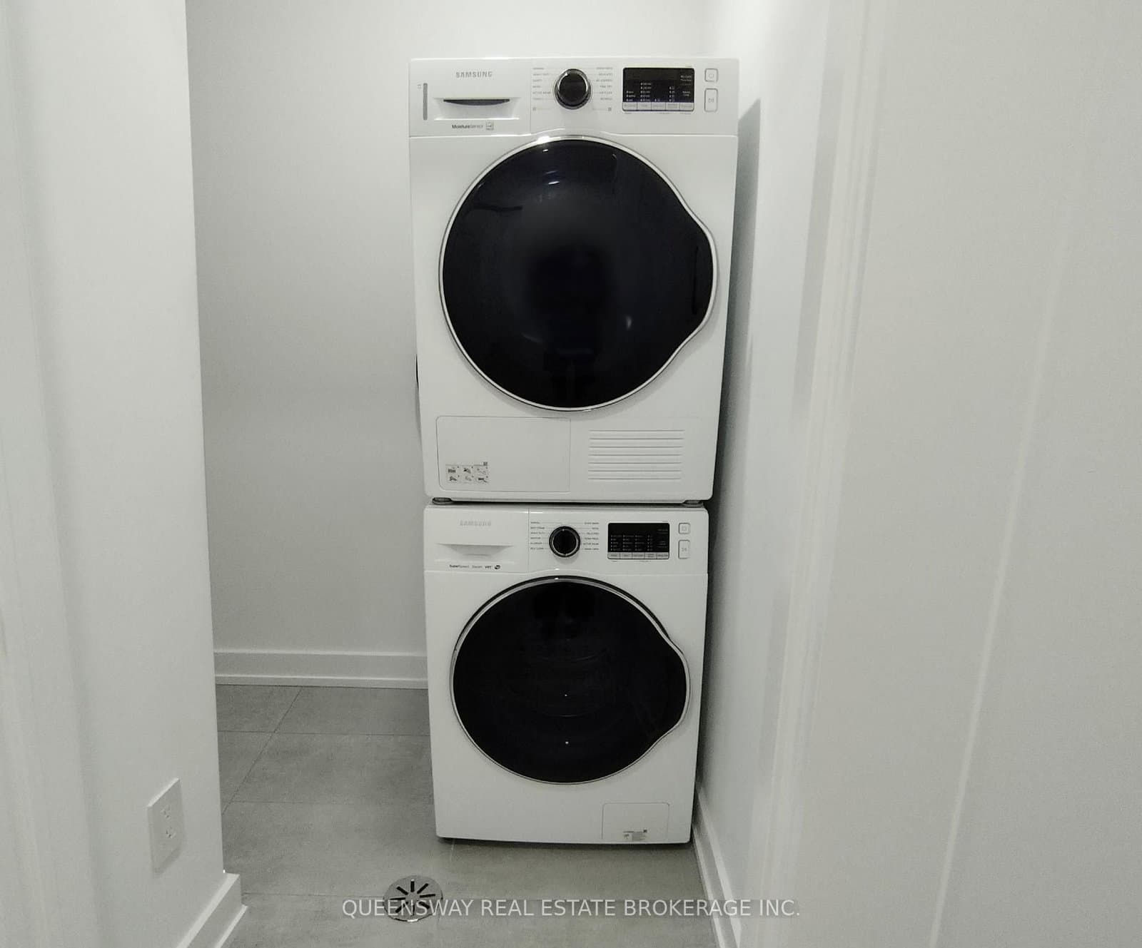 93 Lake Crescent, Unit Lower thumbnail 10