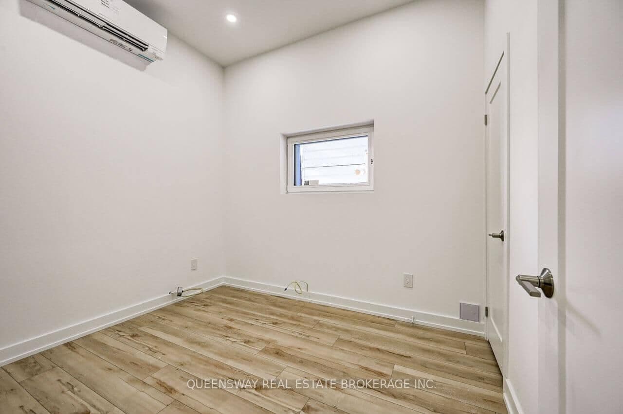 93 Lake Crescent, Unit Lower thumbnail 7