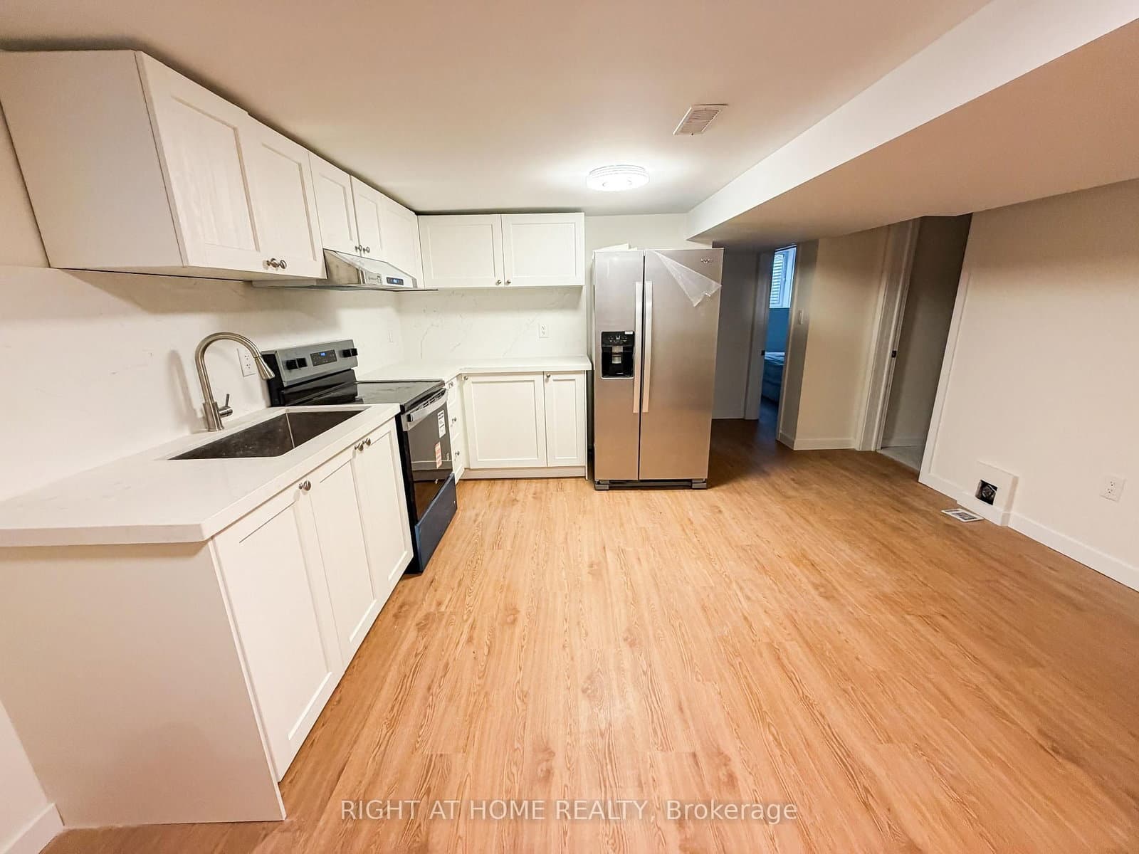300 South Kingsway, Unit Basement thumbnail 2
