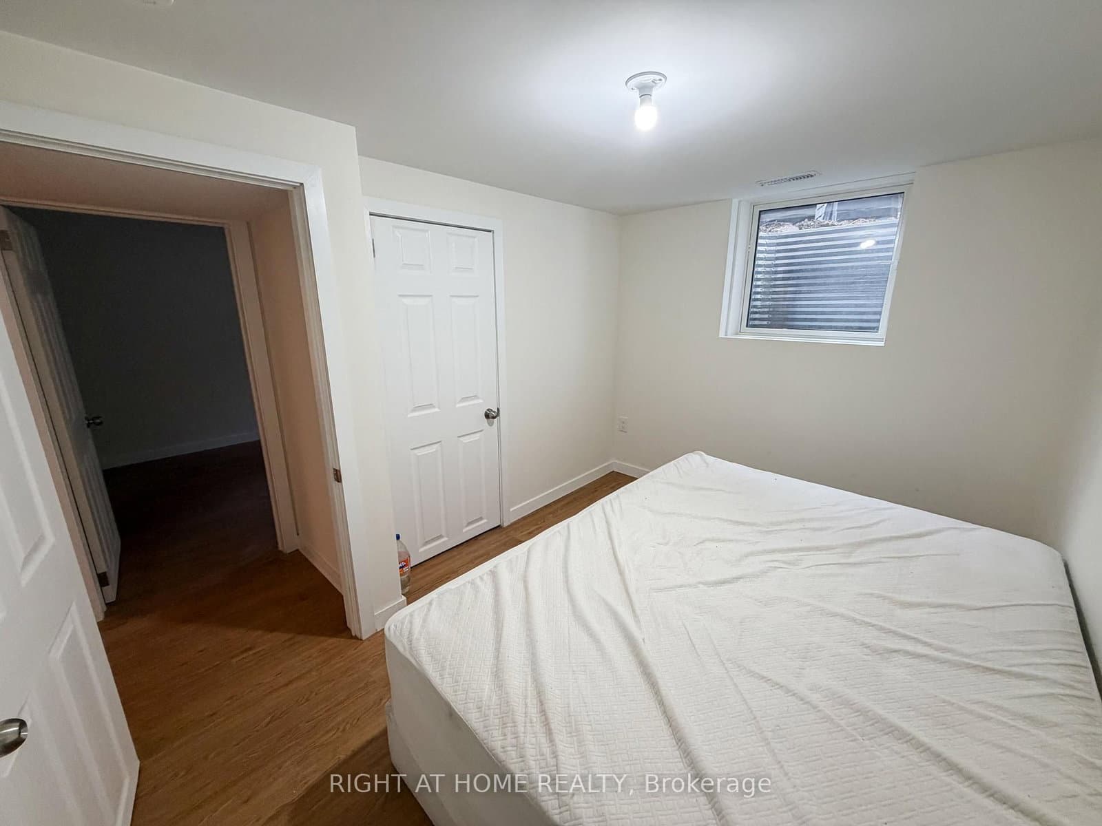 300 South Kingsway, Unit Basement thumbnail 8