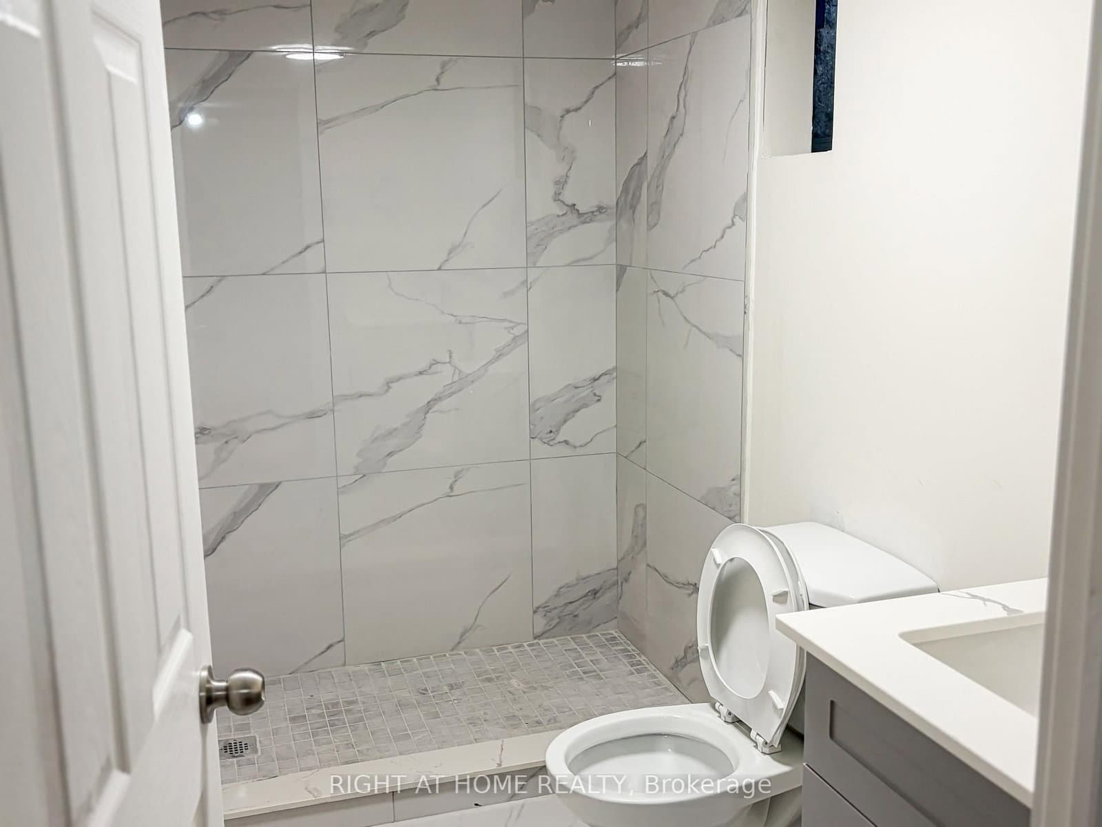 300 South Kingsway, Unit Basement thumbnail 9