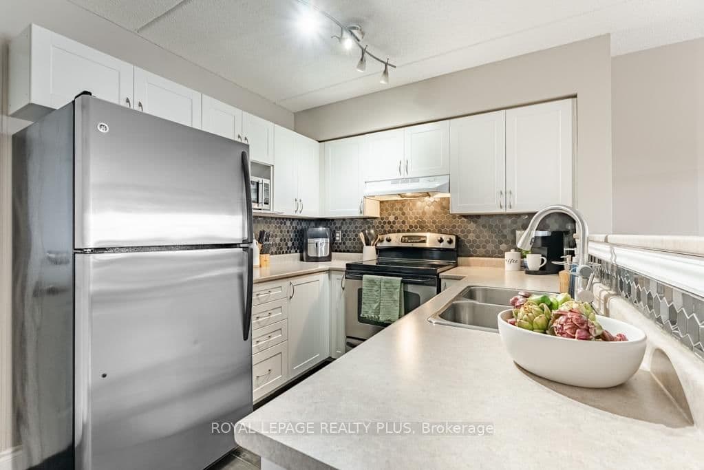 1370 Main Street E, Unit 309 thumbnail 3