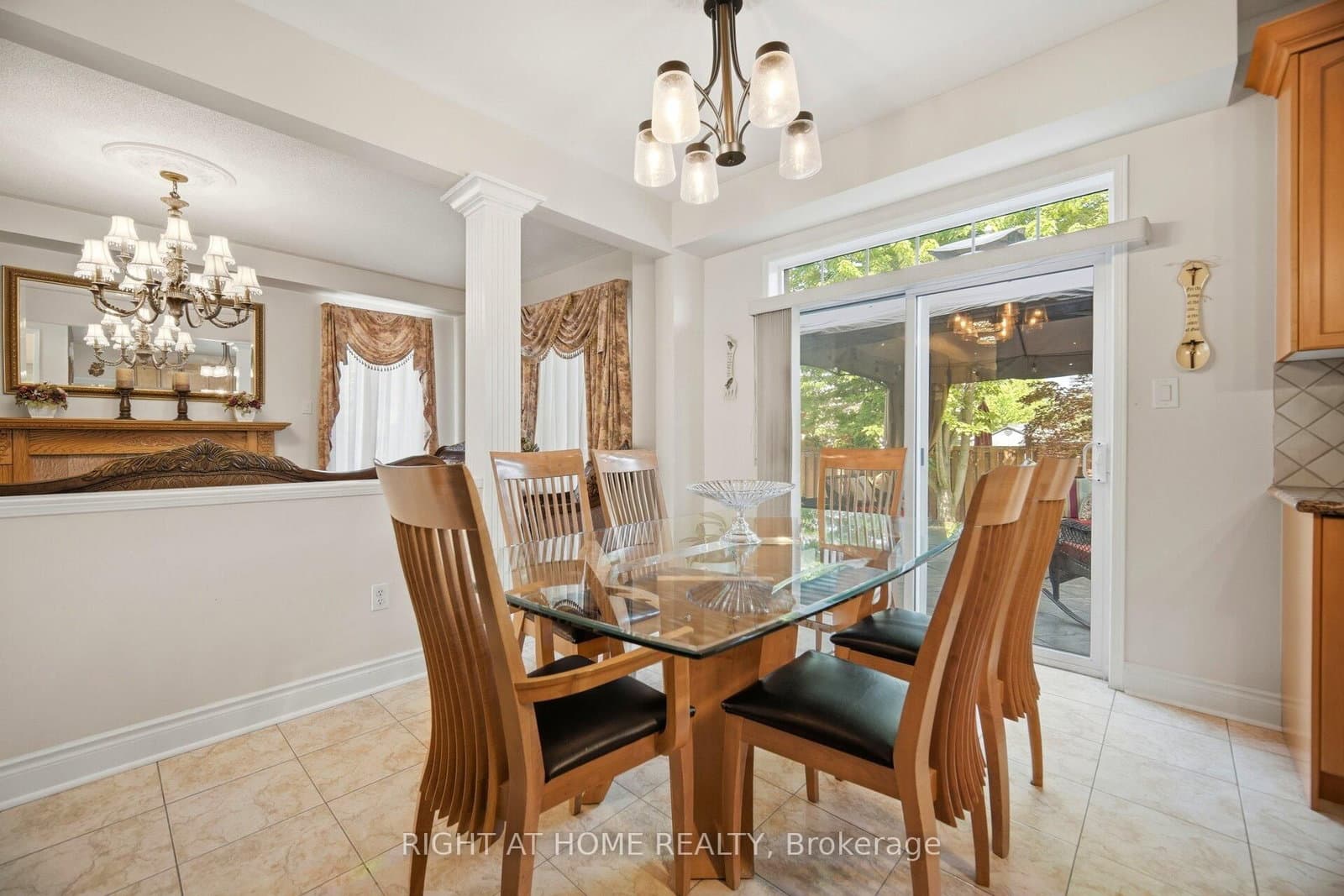 1021 Hemstreet Crescent thumbnail 15
