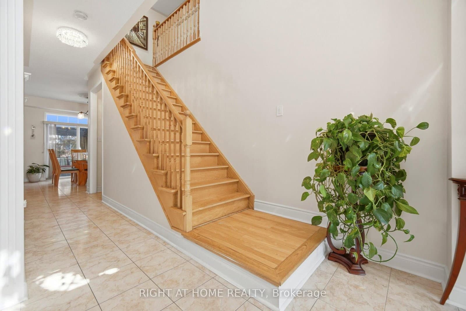 1021 Hemstreet Crescent thumbnail 22