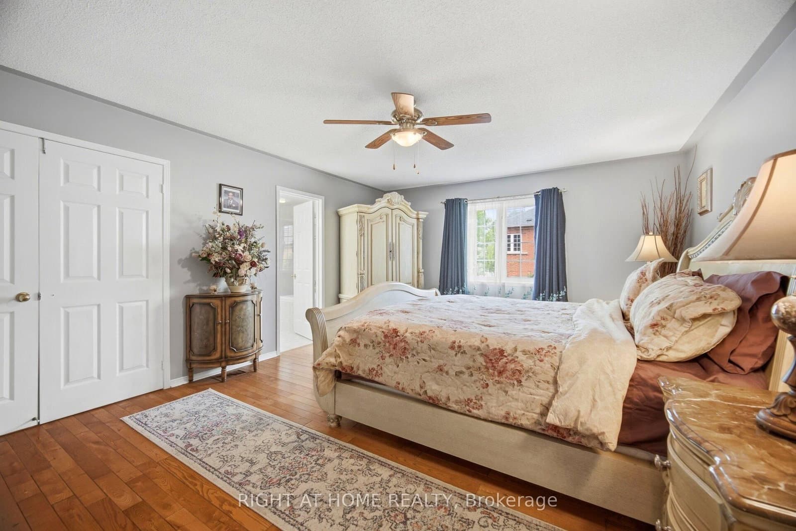 1021 Hemstreet Crescent thumbnail 27
