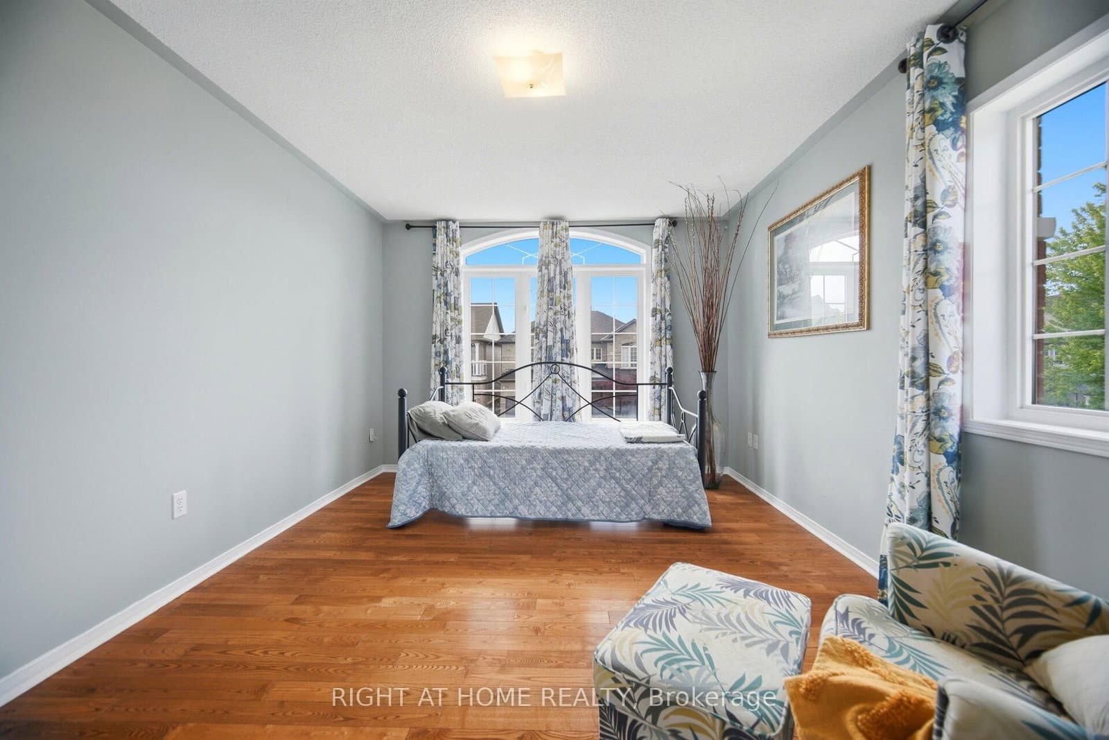 1021 Hemstreet Crescent thumbnail 39