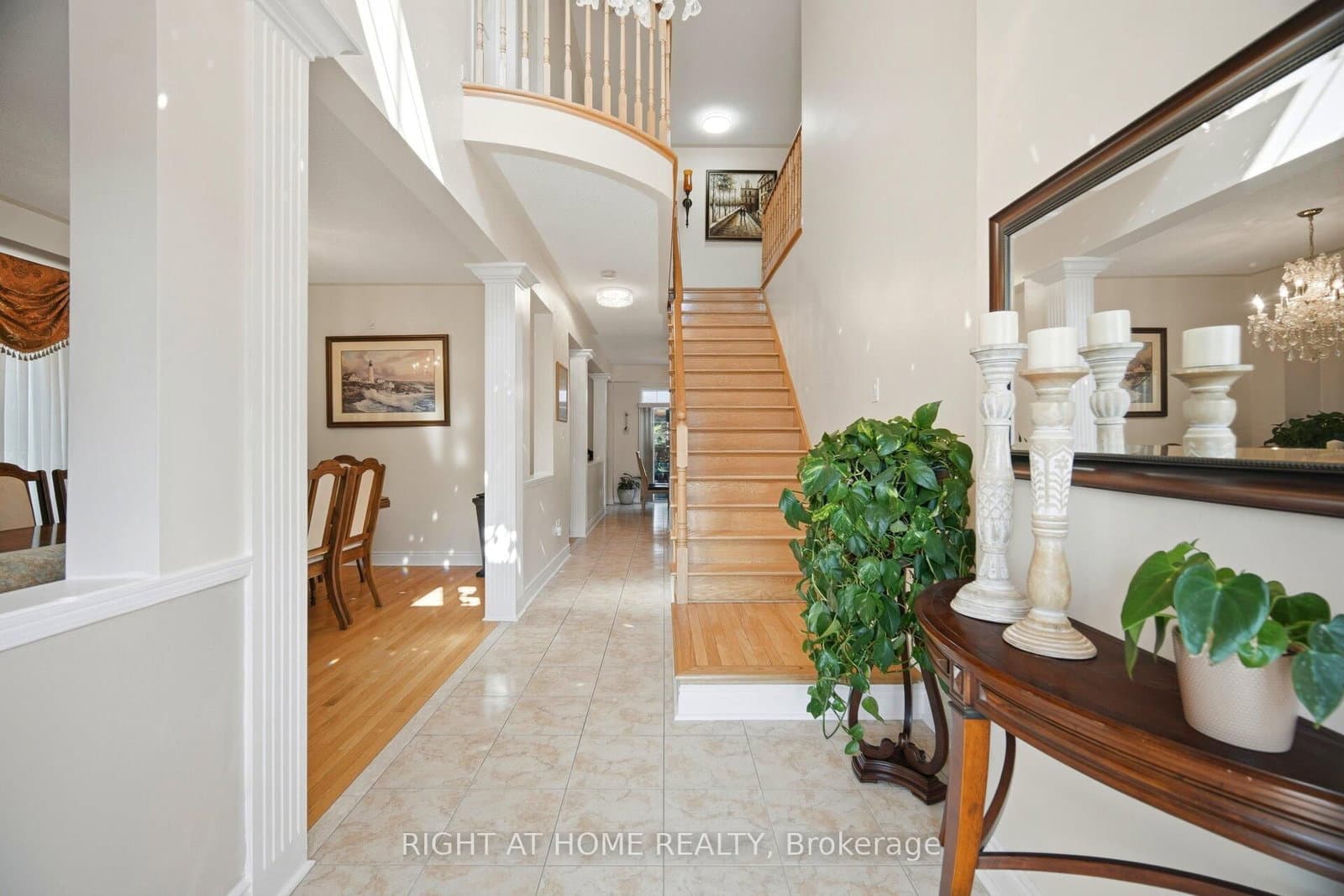 1021 Hemstreet Crescent thumbnail 5