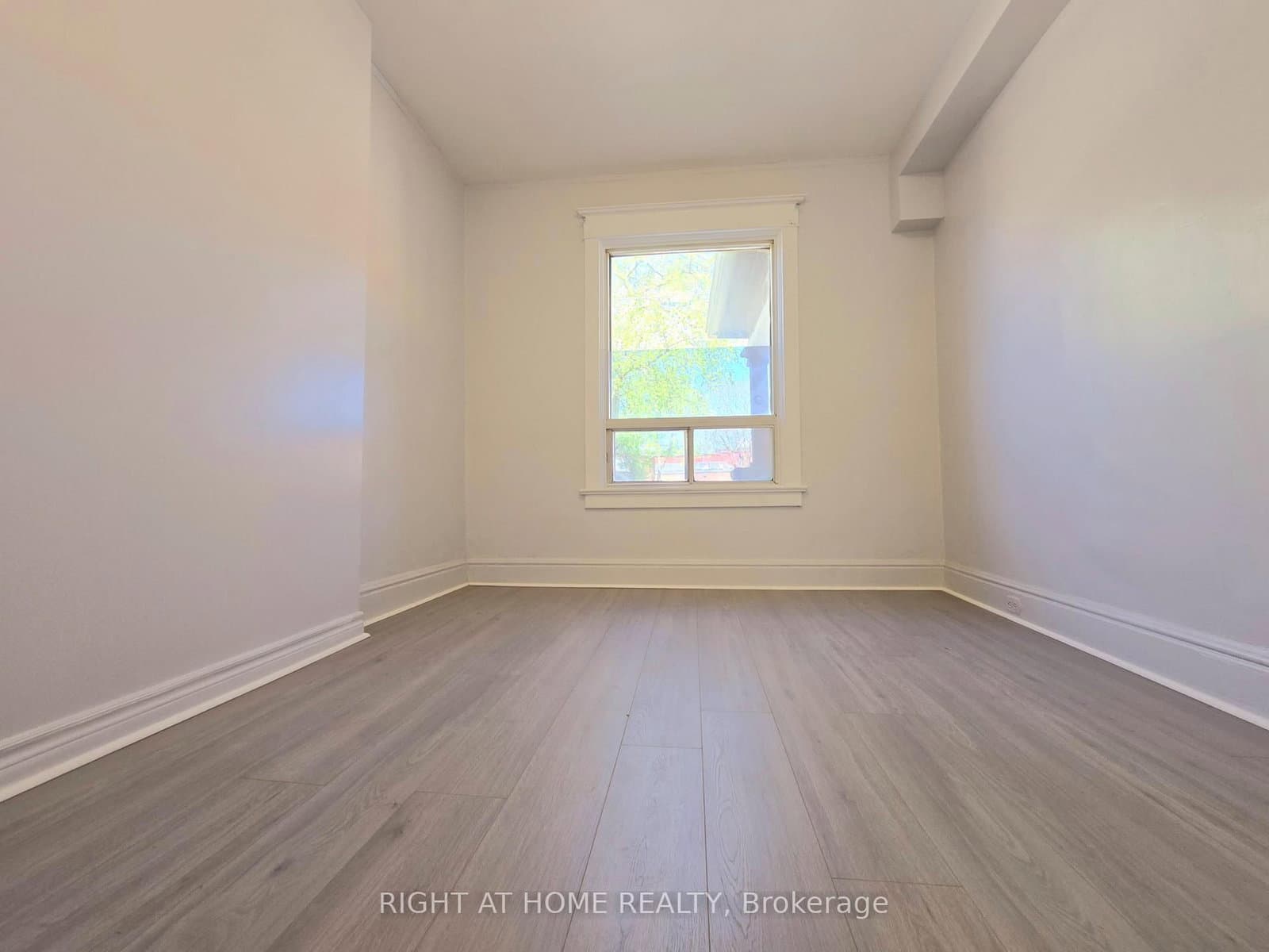 236 Sterling Road, Unit Main thumbnail 12