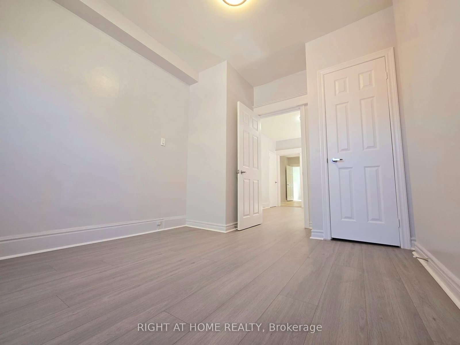 236 Sterling Road, Unit Main thumbnail 14