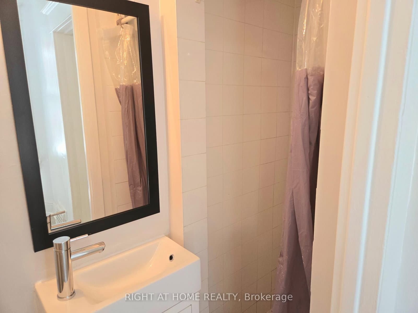 236 Sterling Road, Unit Main thumbnail 2