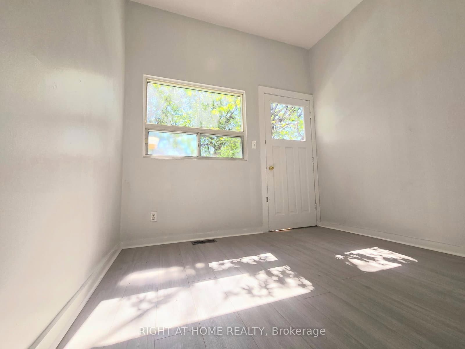 236 Sterling Road, Unit Main thumbnail 6