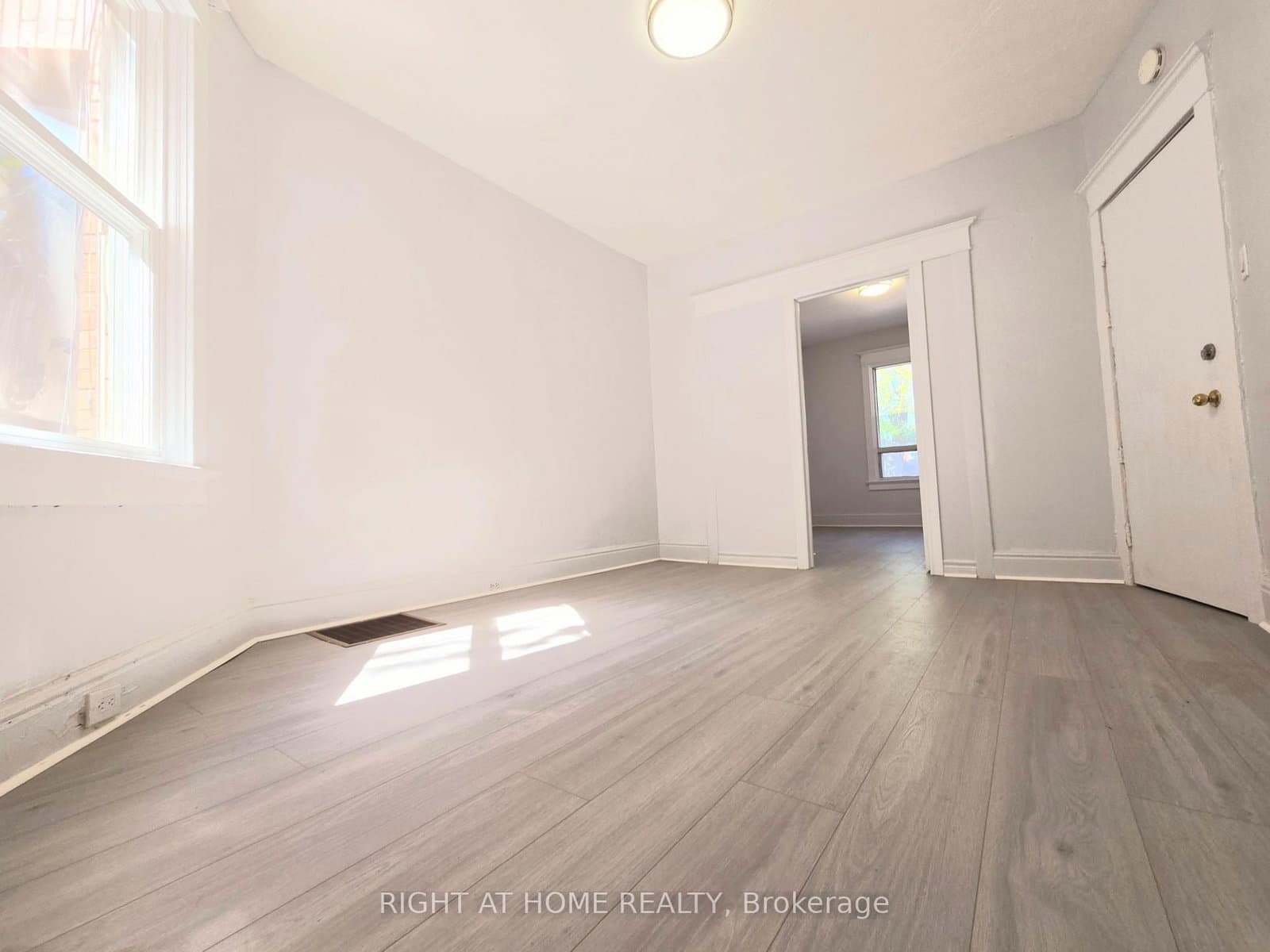 236 Sterling Road, Unit Main thumbnail 9