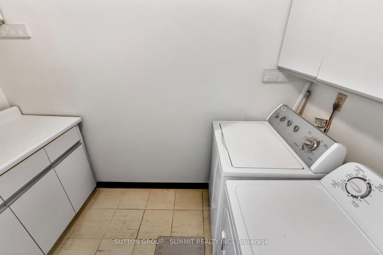 1535 LAKESHORE Road E, Unit 1606 thumbnail 18