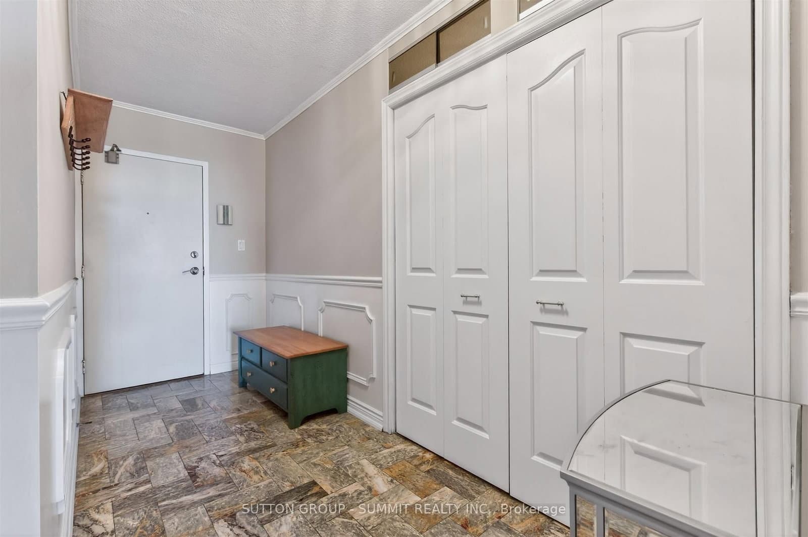 1535 LAKESHORE Road E, Unit 1606 thumbnail 2