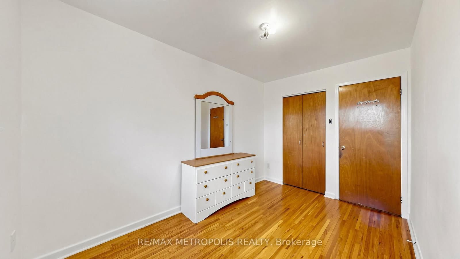 1 Council Crescent thumbnail 19