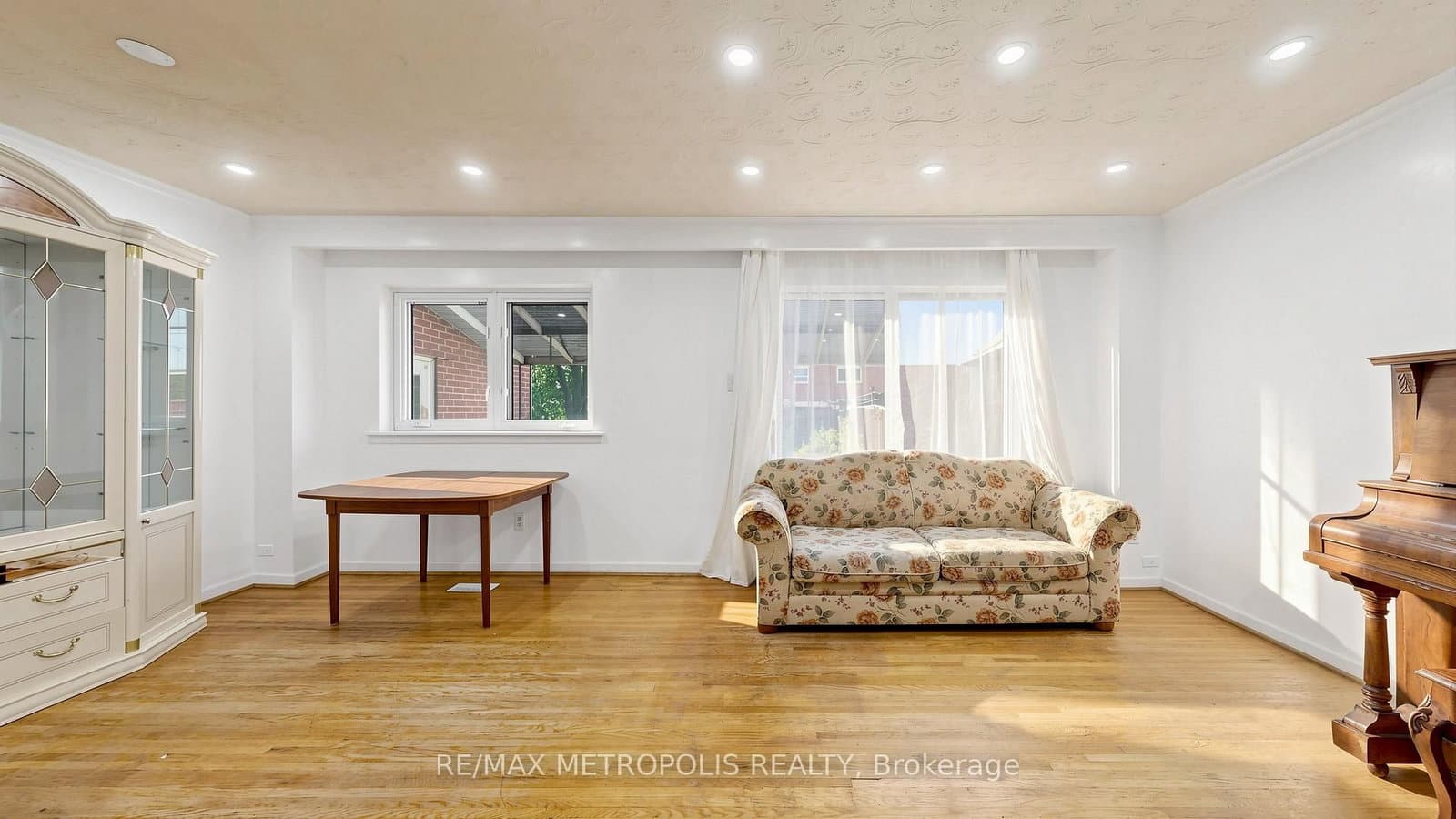 1 Council Crescent thumbnail 26