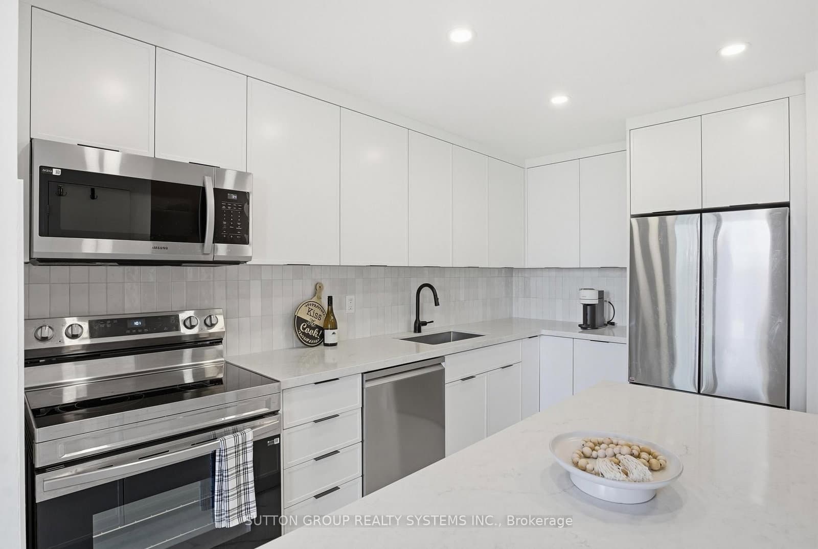 #304 - 60 Southport Street