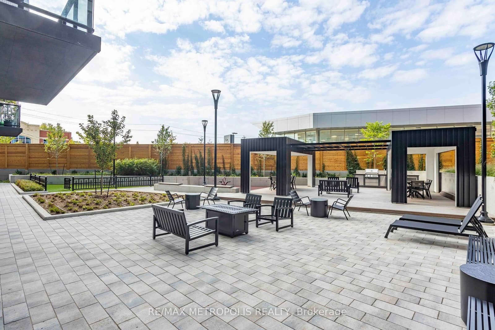 2300 St Clair Avenue W, Unit 308 thumbnail 15