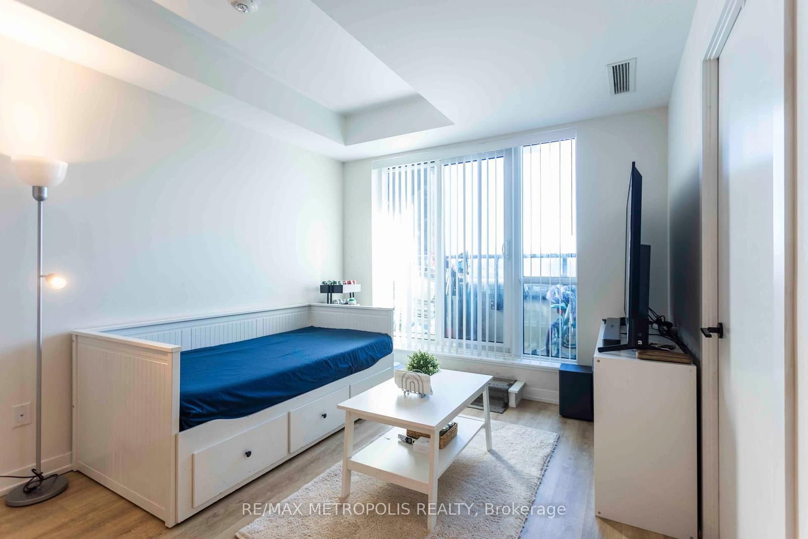 2300 St Clair Avenue W, Unit 308 thumbnail 4