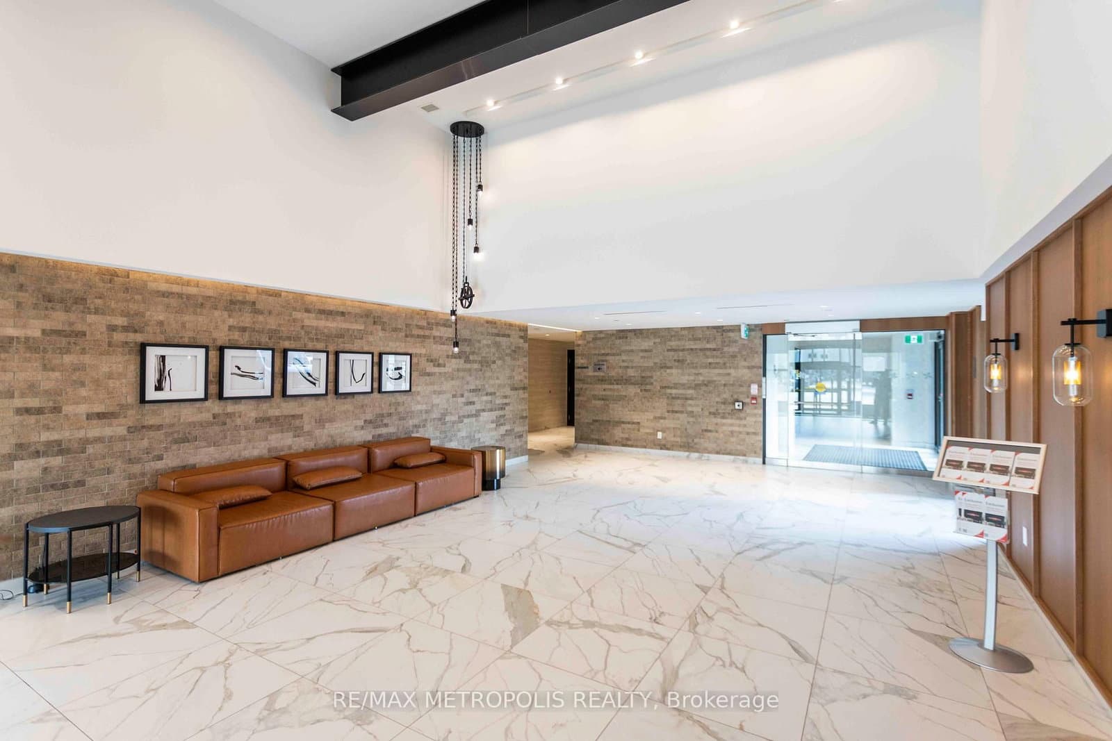 2300 St Clair Avenue W, Unit 407 thumbnail 21