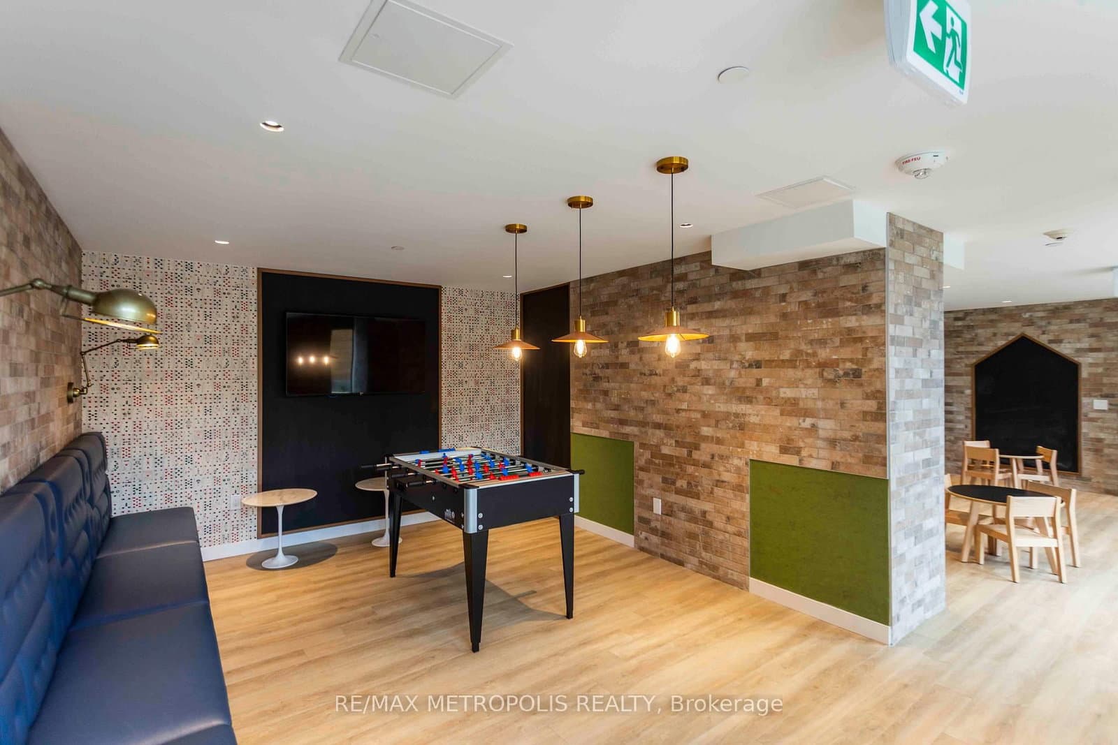 2300 St Clair Avenue W, Unit 407 thumbnail 23