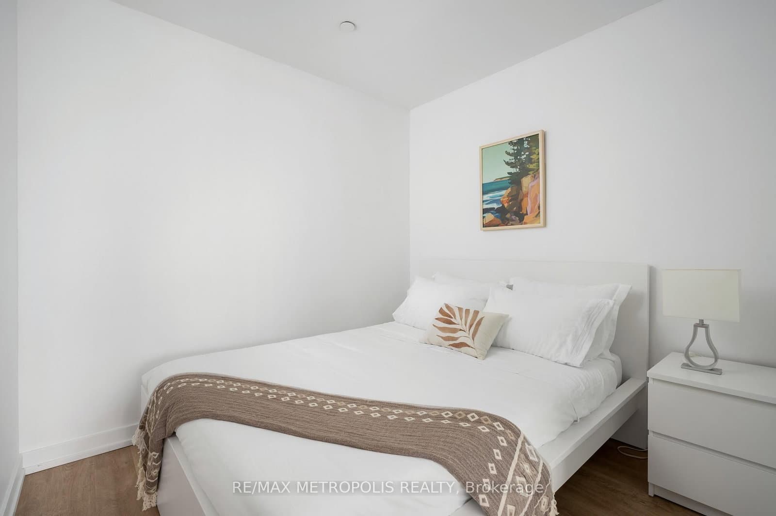 2300 St Clair Avenue W, Unit 407 thumbnail 9