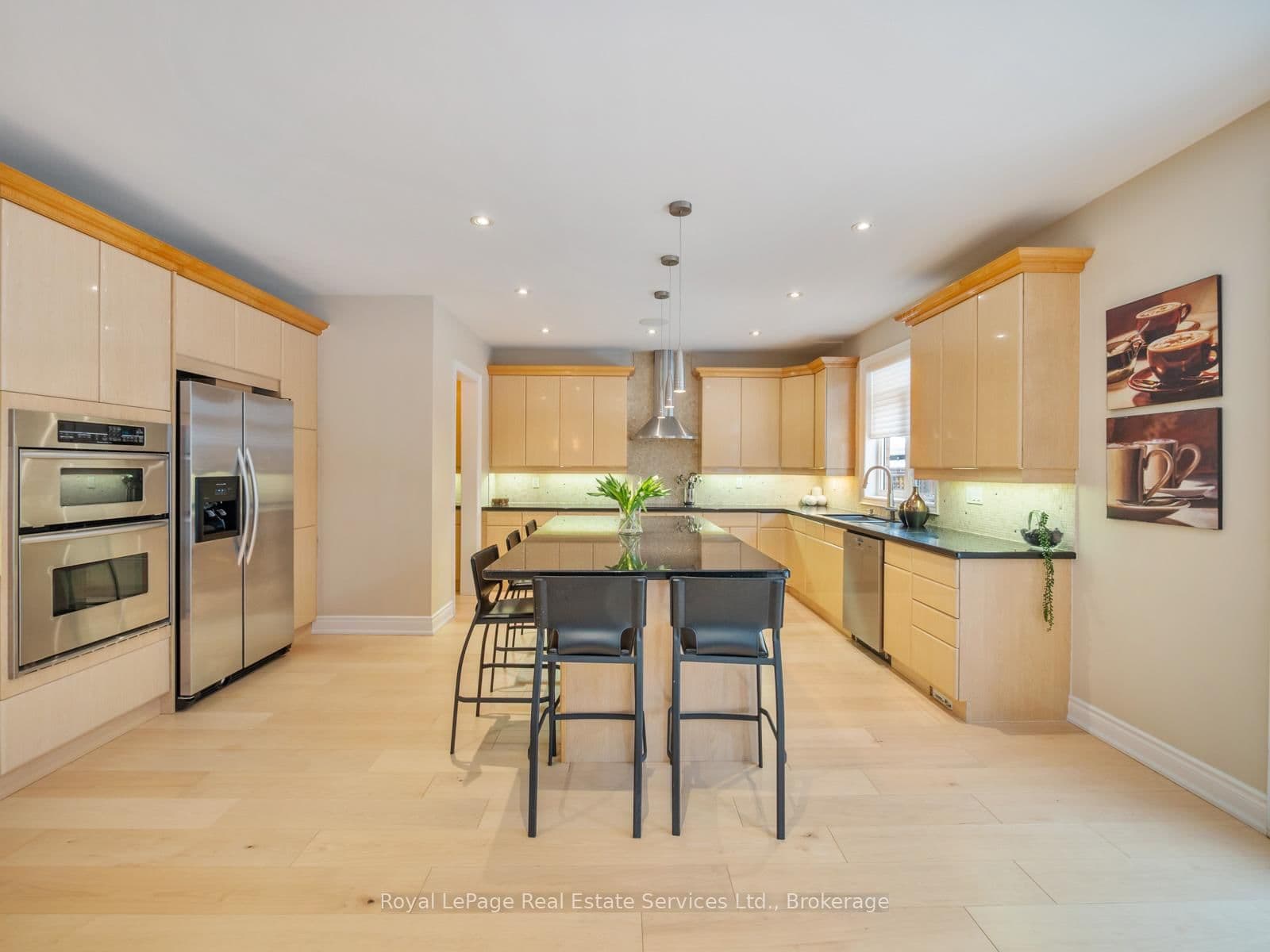 1468 Ferncrest Road thumbnail 10