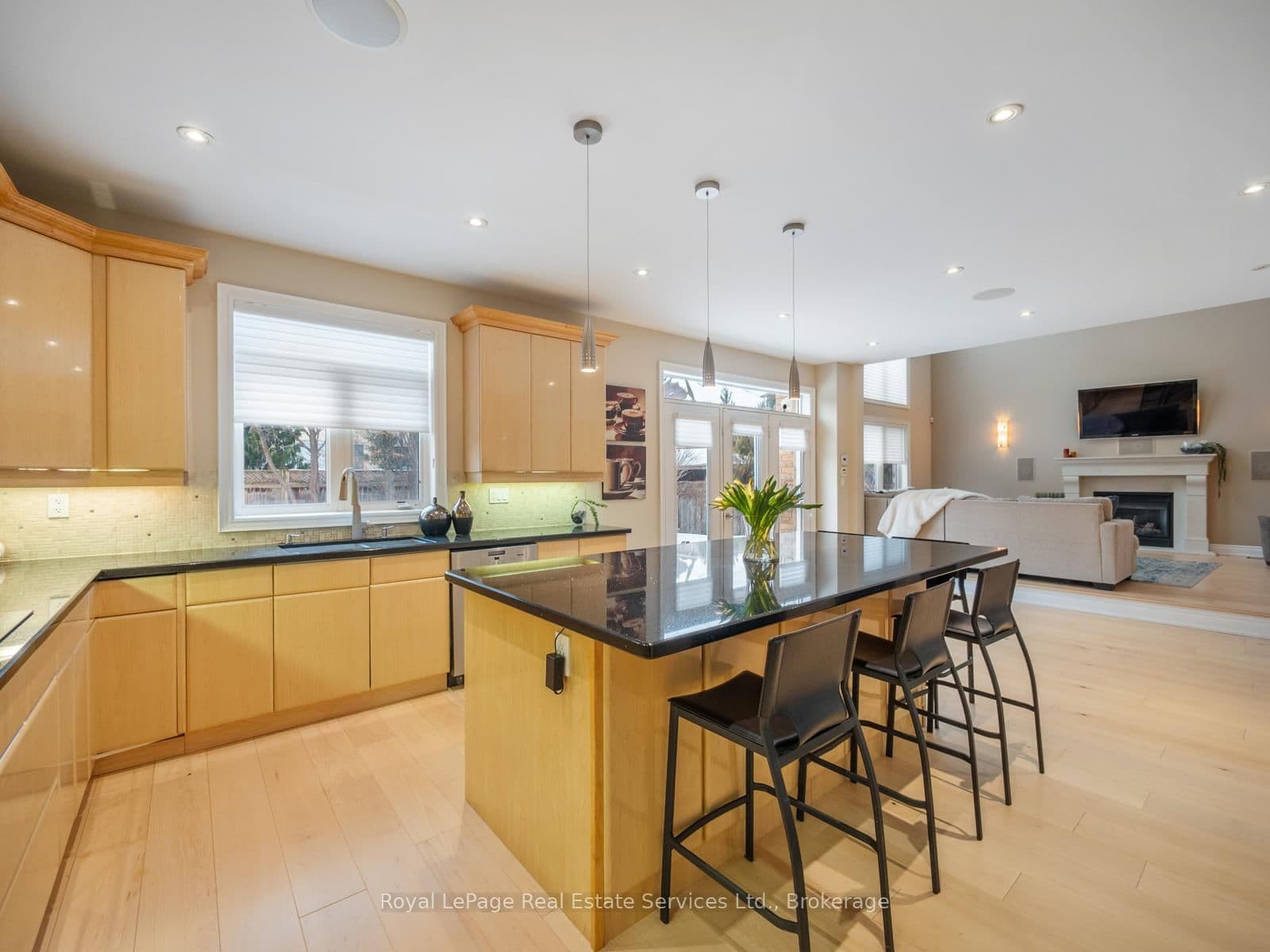 1468 Ferncrest Road thumbnail 12